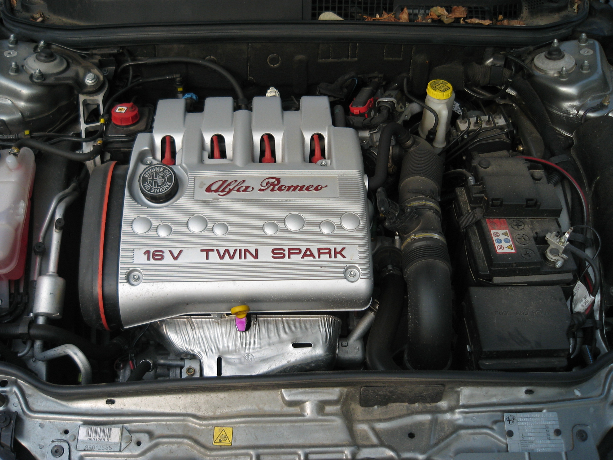[Bild: Alfa_Romeo_16V_Twin_Spark_engine.jpg]